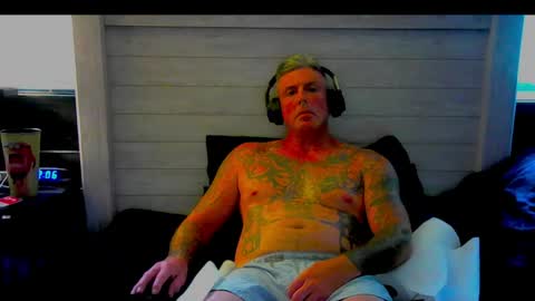 I love watching beautiful women play with themselves online show from 04.26.26