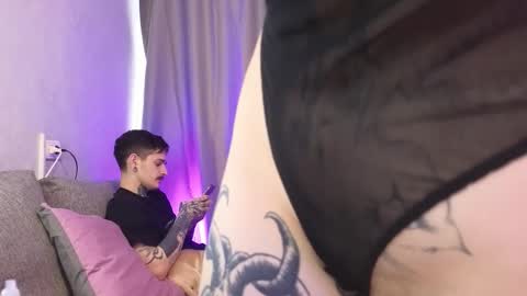 Snapshot of somniya chatting on 11.24.25 somniya online show from 11.24.25