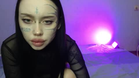 Snapshot of somniya chatting on 12.14.25 somniya online show from 12.14.25