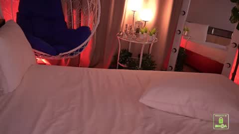 My name isSonya  online show from 09.18.25