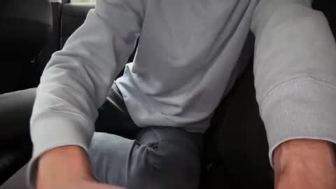 Snapshot of sondages chatting on 10.29.25 Sondages online show from 10.29.25