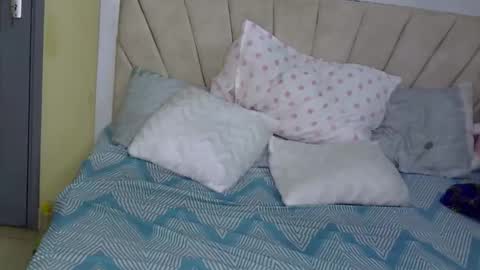 Snapshot of sonia546030 chatting on 04.03.26 librron online show from 04.03.26