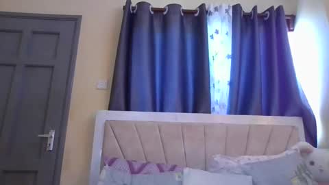 Snapshot of sonia546030 chatting on 04.04.26 librron online show from 04.04.26