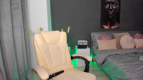 Sonia  Rey online show from 02.12.25