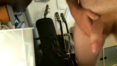 Snapshot of sonnyboy18 chatting on 09.22.25 BruceWilly online show from 09.22.25