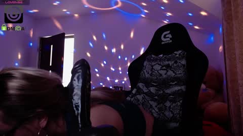 Snapshot of sonyadevon chatting on 12.14.24 Sonia online show from 12.14.24