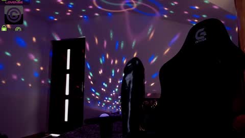 Snapshot of sonyadevon chatting on 01.19.25 Sonia online show from 01.19.25