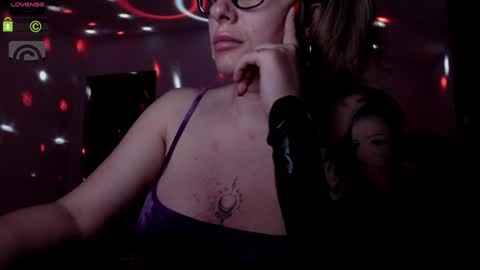 Snapshot of sonyadevon chatting on 01.30.25 Sonia online show from 01.30.25