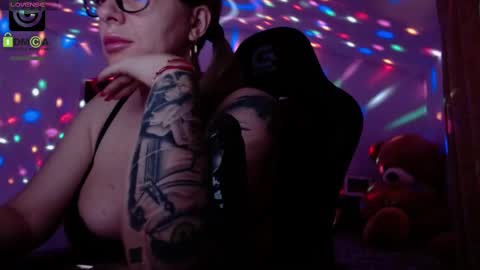 Snapshot of sonyadevon chatting on 02.14.25 Sonia online show from 02.14.25