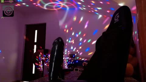 Snapshot of sonyadevon chatting on 03.07.25 Sonia online show from 03.07.25