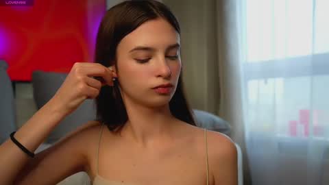 Eva 3 online show from 03.04.25