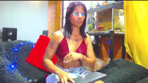 Sophi Bonny online show from 02.17.25