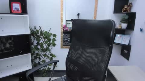 Snapshot of sophi_hardd chatting on 02.06.26 sophi_hardd online show from 02.06.26