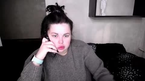 sophia__olsen online show from 10.22.25