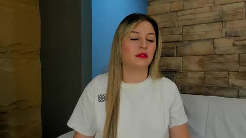 Sophia online show from 10.17.25