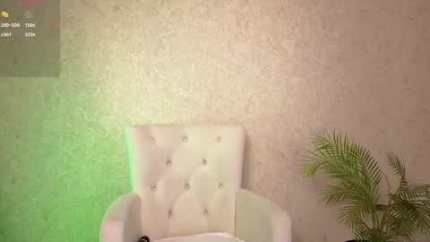 Snapshot of sophia_dreamy chatting on 03.06.25 Sophia online show from 03.06.25