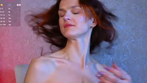 Snapshot of sophia_dreamy chatting on 03.08.25 Sophia online show from 03.08.25