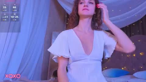 Snapshot of sophia_dreamy chatting on 11.15.25 Sophia online show from 11.15.25