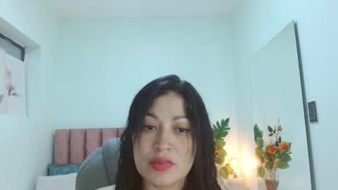 Snapshot of sophia_hadid chatting on 04.21.26 Sophia online show from 04.21.26