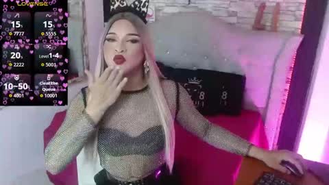 sophia_hott01 online show from 12.19.25