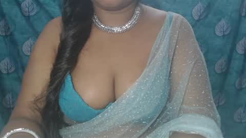 Snapshot of sophia_indian chatting on 01.10.25 Sophia Tamil online show from 01.10.25