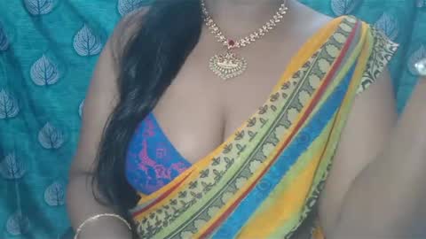 Snapshot of sophia_indian chatting on 01.20.25 Sophia Tamil online show from 01.20.25