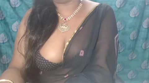 Snapshot of sophia_indian chatting on 01.20.25 Sophia Tamil online show from 01.20.25