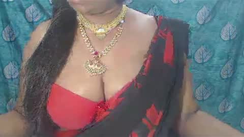 Snapshot of sophia_indian chatting on 01.22.25 Sophia Tamil online show from 01.22.25