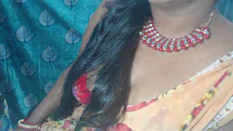 Snapshot of sophia_indian chatting on 01.24.25 Sophia Tamil online show from 01.24.25
