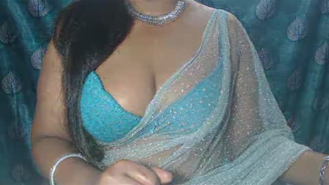 Snapshot of sophia_indian chatting on 01.25.25 Sophia Tamil online show from 01.25.25