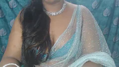 Snapshot of sophia_indian chatting on 01.25.25 Sophia Tamil online show from 01.25.25