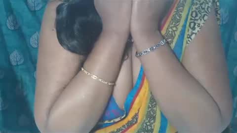 Snapshot of sophia_indian chatting on 01.28.25 Sophia Tamil online show from 01.28.25