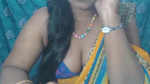Snapshot of sophia_indian chatting on 01.28.25 Sophia Tamil online show from 01.28.25