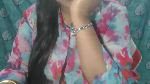 Snapshot of sophia_indian chatting on 02.01.25 Sophia Tamil online show from 02.01.25