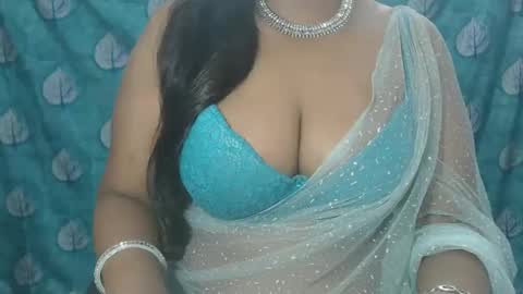 Snapshot of sophia_indian chatting on 02.02.25 Sophia Tamil online show from 02.02.25