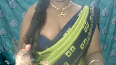 Snapshot of sophia_indian chatting on 02.06.25 Sophia Tamil online show from 02.06.25