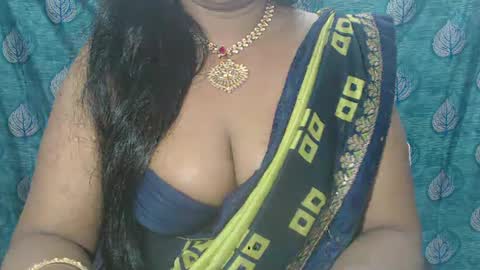 Snapshot of sophia_indian chatting on 02.06.25 Sophia Tamil online show from 02.06.25