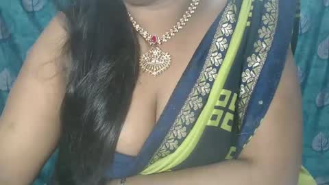 Snapshot of sophia_indian chatting on 02.06.25 Sophia Tamil online show from 02.06.25
