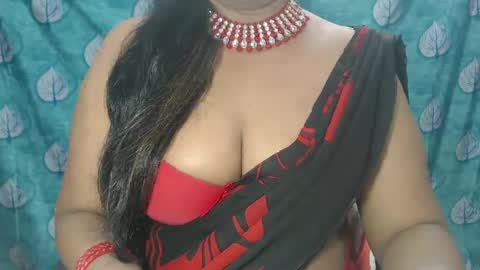 Snapshot of sophia_indian chatting on 02.17.25 Sophia Tamil online show from 02.17.25