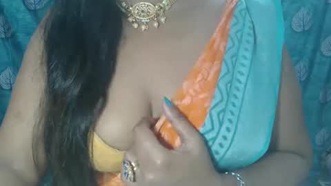 Snapshot of sophia_indian chatting on 02.24.25 Sophia Tamil online show from 02.24.25