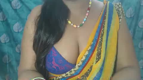 Snapshot of sophia_indian chatting on 02.25.25 Sophia Tamil online show from 02.25.25