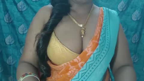 Snapshot of sophia_indian chatting on 03.02.25 Sophia Tamil online show from 03.02.25