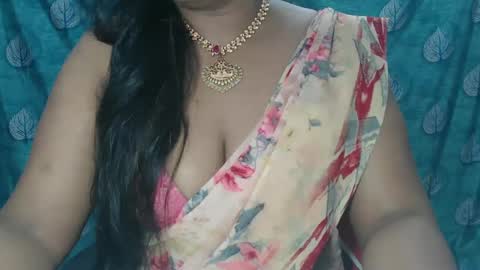 Snapshot of sophia_indian chatting on 03.06.25 Sophia Tamil online show from 03.06.25