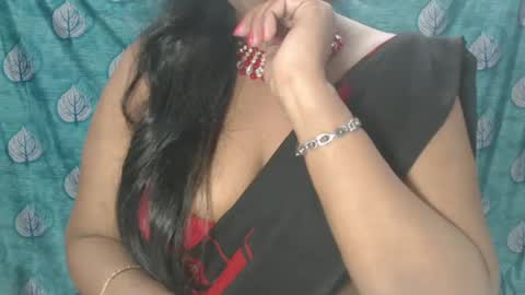 Snapshot of sophia_indian chatting on 03.08.25 Sophia Tamil online show from 03.08.25
