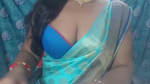 Snapshot of sophia_indian chatting on 09.19.25 Sophia Tamil online show from 09.19.25