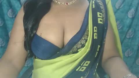 Snapshot of sophia_indian chatting on 09.21.25 Sophia Tamil online show from 09.21.25