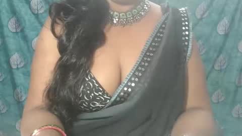 Snapshot of sophia_indian chatting on 10.05.25 Sophia Tamil online show from 10.05.25