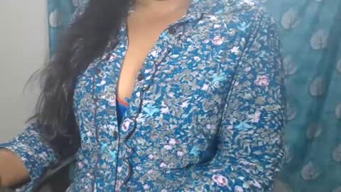 Snapshot of sophia_indian chatting on 06.08.26 Sophia Tamil online show from 06.08.26