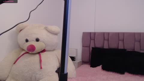 Sophia Carson online show from 01.17.25