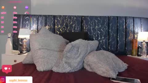 Sofia  online show from 11.25.25